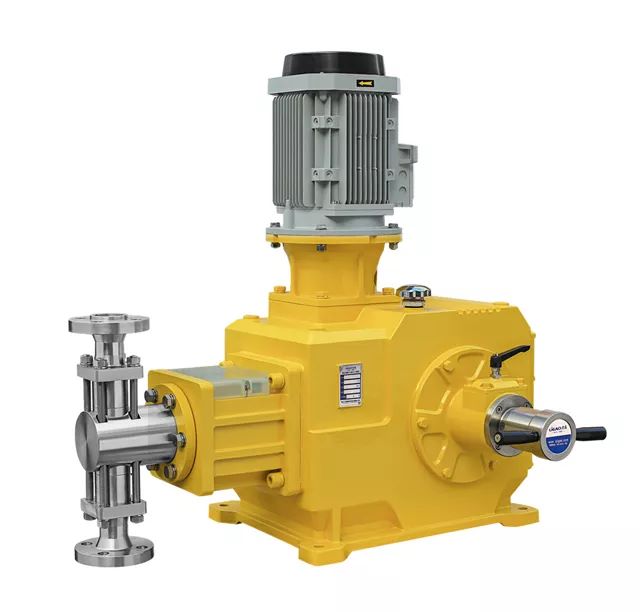 may-bom-son-trong-cong-nghiep-chon-bom-nao-1