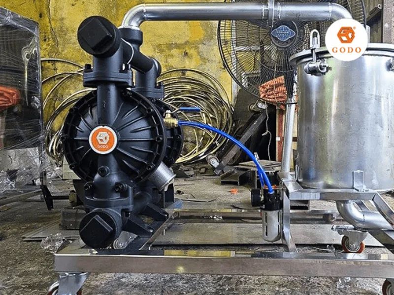 may-bom-son-trong-cong-nghiep-chon-bom-nao-4